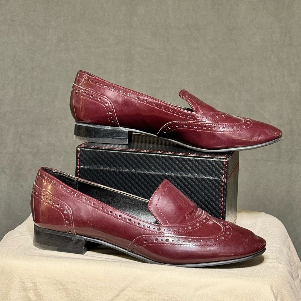 Ivanka Trump Octavie Tuxedo Shoes Burgundy Patent Leather Wingtip Flats Loafers